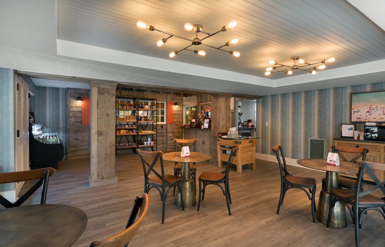 מירטל ביץ' Holiday Pavilion Resort On The Boardwalk מראה חיצוני תמונה